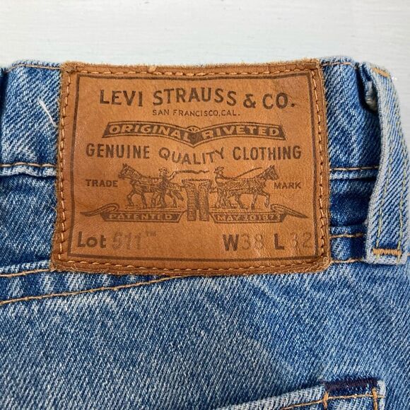 Levi’s Women’s 38x26 511 Big E Distressed Destroyed Cutoff Raw Hem Grunge Denim - Picture 10 of 14